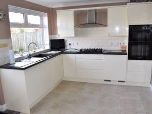 Kitchen- click for photo gallery